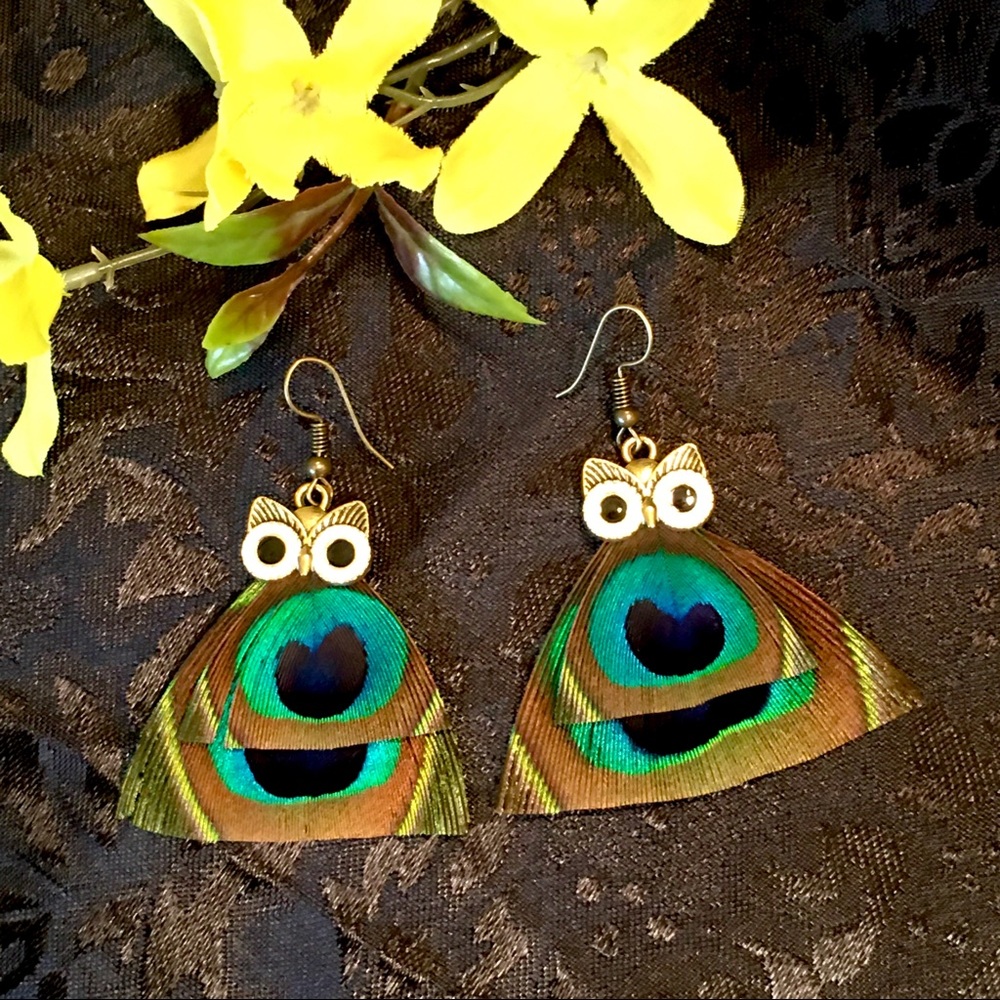 Peacock Feather Owl Earrings-NWOT